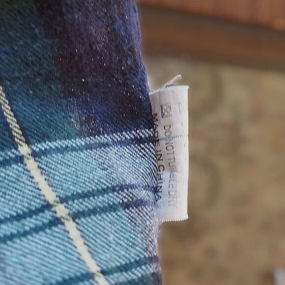 Vtg Toonie Woonie blue/green plaid cotton flannel button-down - Picture 10 of 11